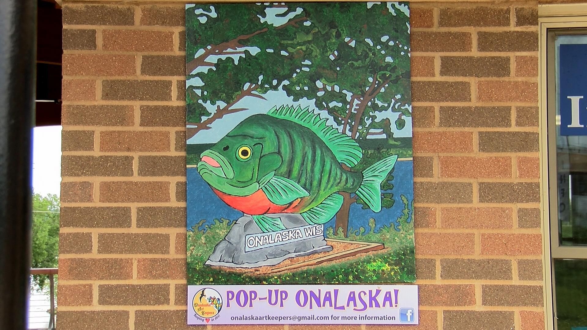 Pop-Up Onalaska Art Display at Great River Landing.jpg